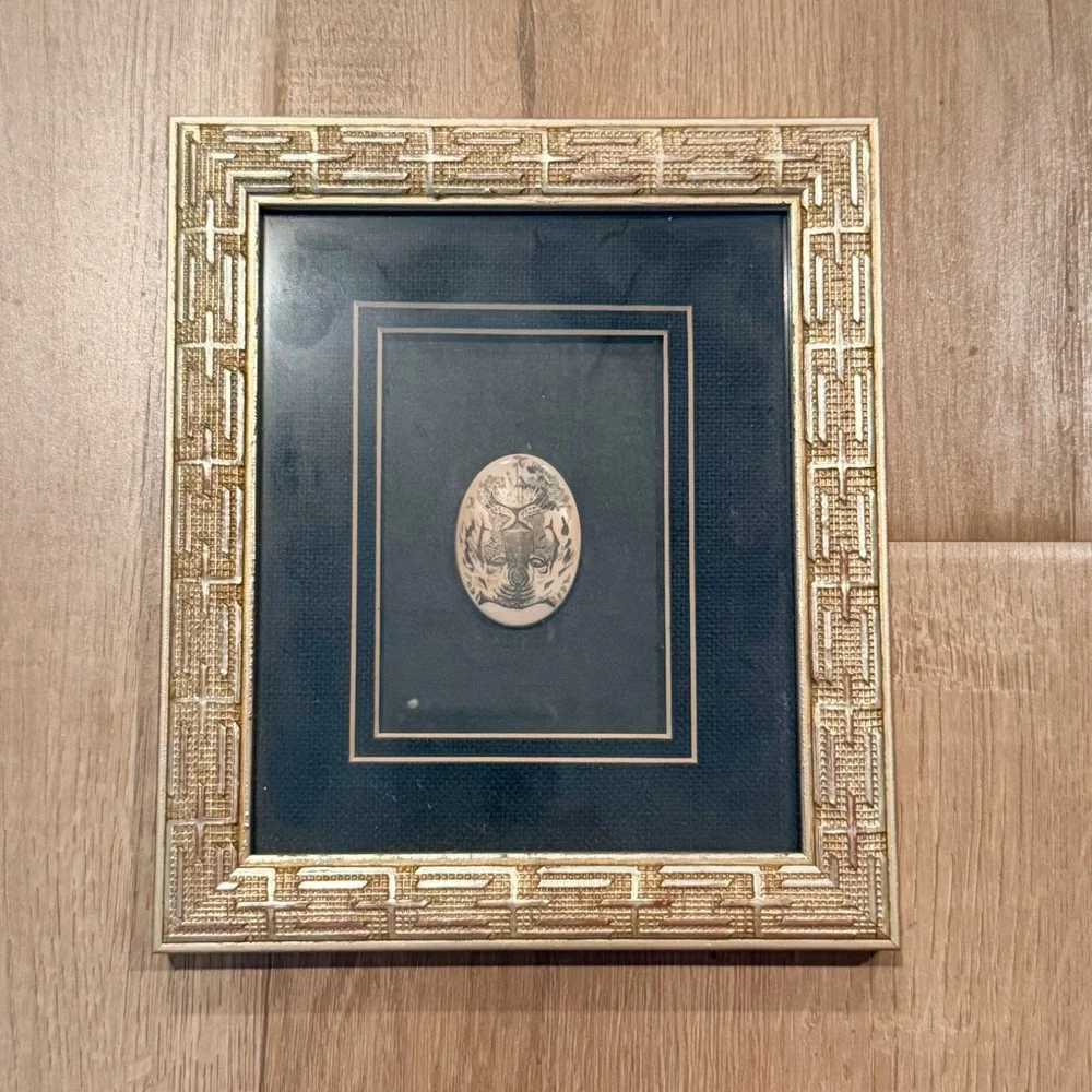 Vintage Oval Plaque Art Carving Gold Ornate Frame Shadowbox 6.5”x7.5” Wall Decor